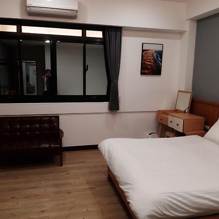 藏青民宿the Wind Guesthouse-Youth Inn Tainan Rom bilde