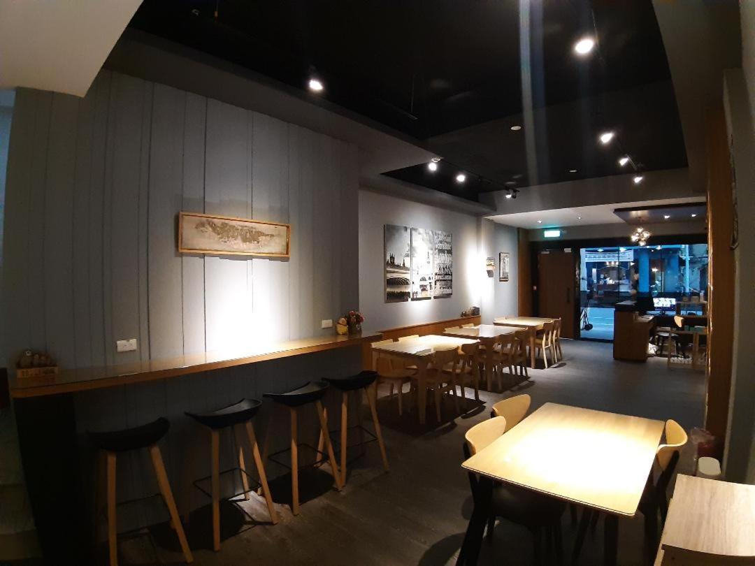 藏青民宿the Wind Guesthouse-Youth Inn Tainan Eksteriør bilde