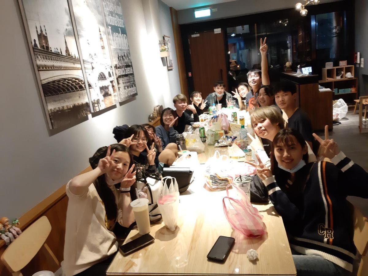 藏青民宿the Wind Guesthouse-Youth Inn Tainan Eksteriør bilde