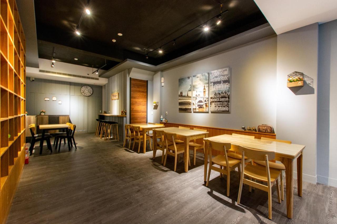 藏青民宿the Wind Guesthouse-Youth Inn Tainan Eksteriør bilde
