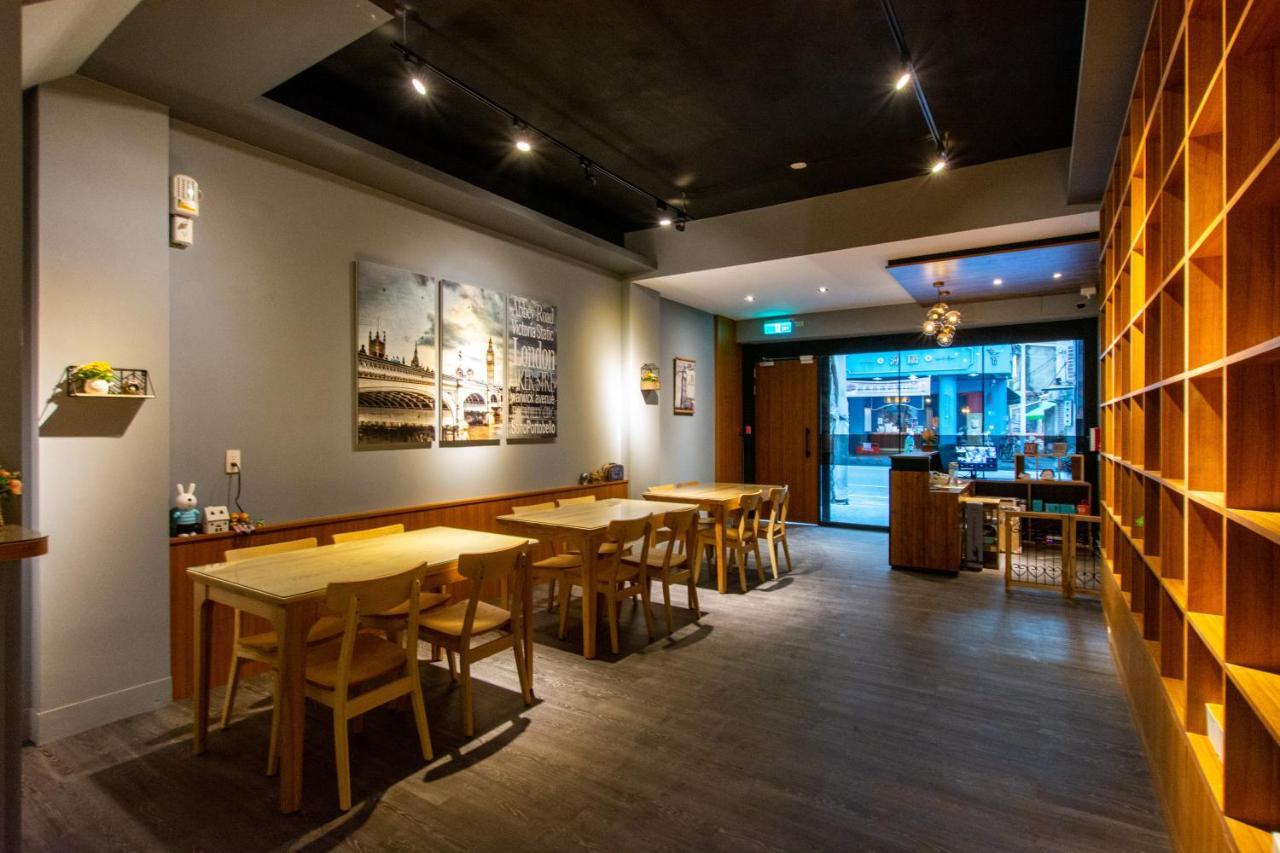 藏青民宿the Wind Guesthouse-Youth Inn Tainan Eksteriør bilde