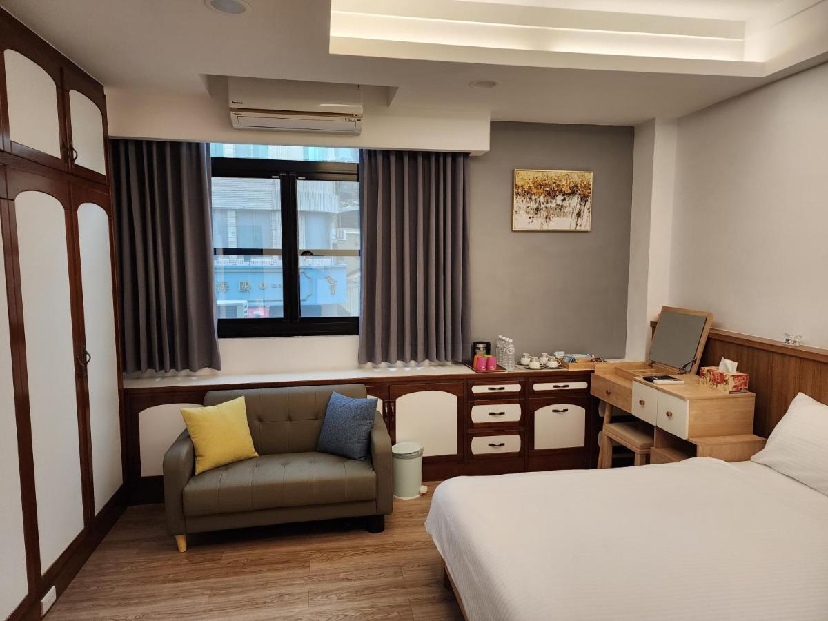 藏青民宿the Wind Guesthouse-Youth Inn Tainan Eksteriør bilde